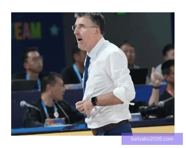 输给山西赛后发布会格兰坦言伤病困扰一号位无奈李炎哲寄语专注做好自己力争反弹